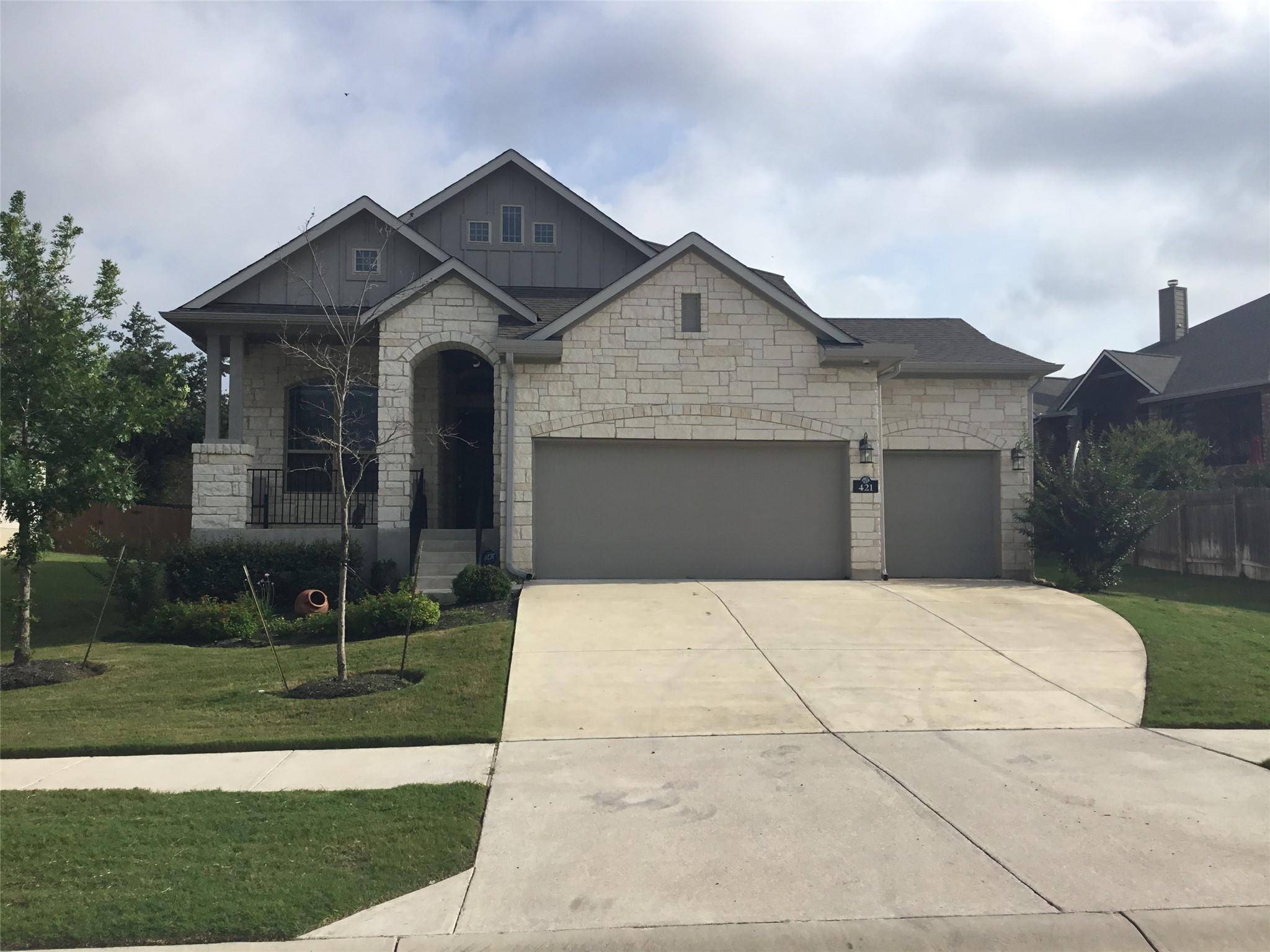 421 Fair Oaks DR, Georgetown, TX 78628