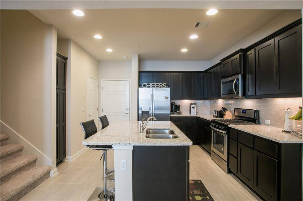 Austin, TX 78741,6814 E Riverside DR #53
