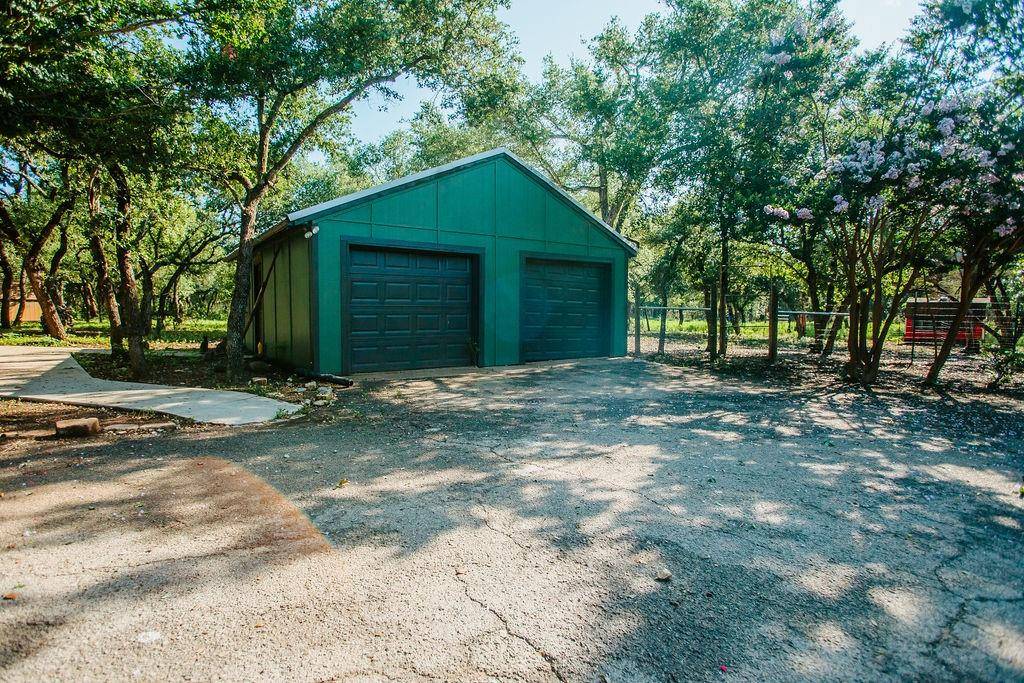 Dripping Springs, TX 78620,204 E Lakeshore DR