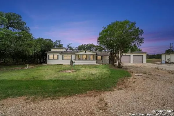 2921 Country Road 251, Hondo, TX 78861