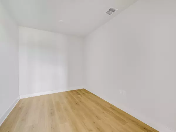 San Marcos, TX 78666,324 Puppy Dog PASS