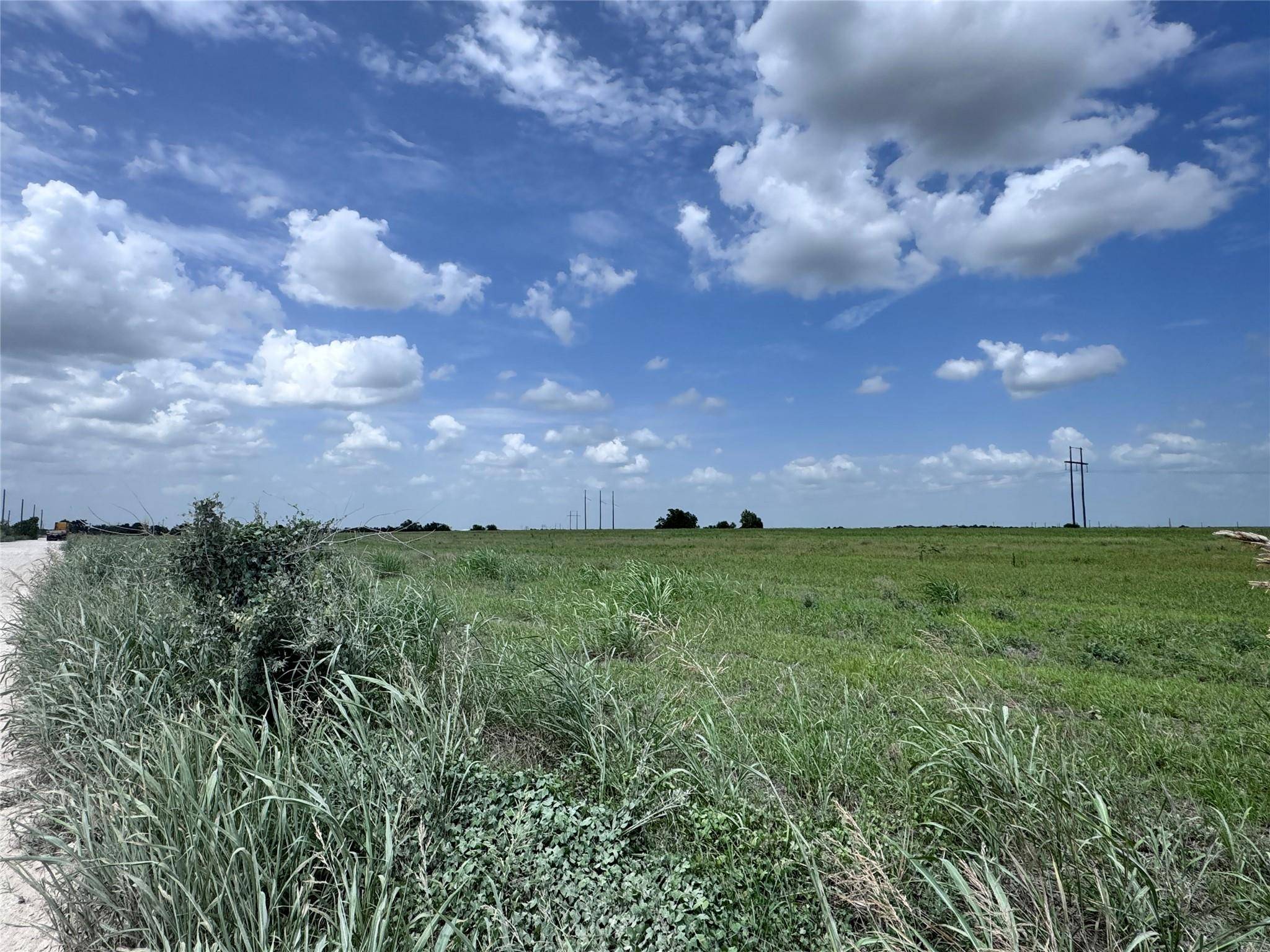 35 IH, Jarrell, TX 76537