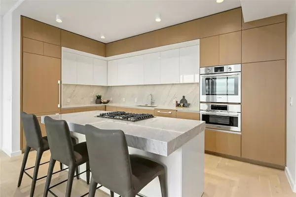 Austin, TX 78701,313 W 17th ST #2304
