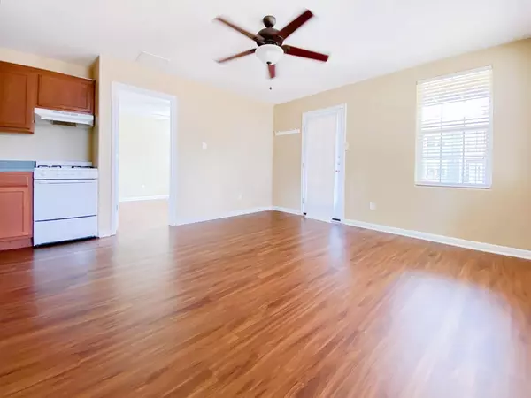San Marcos, TX 78666,118 Rush HVN #C