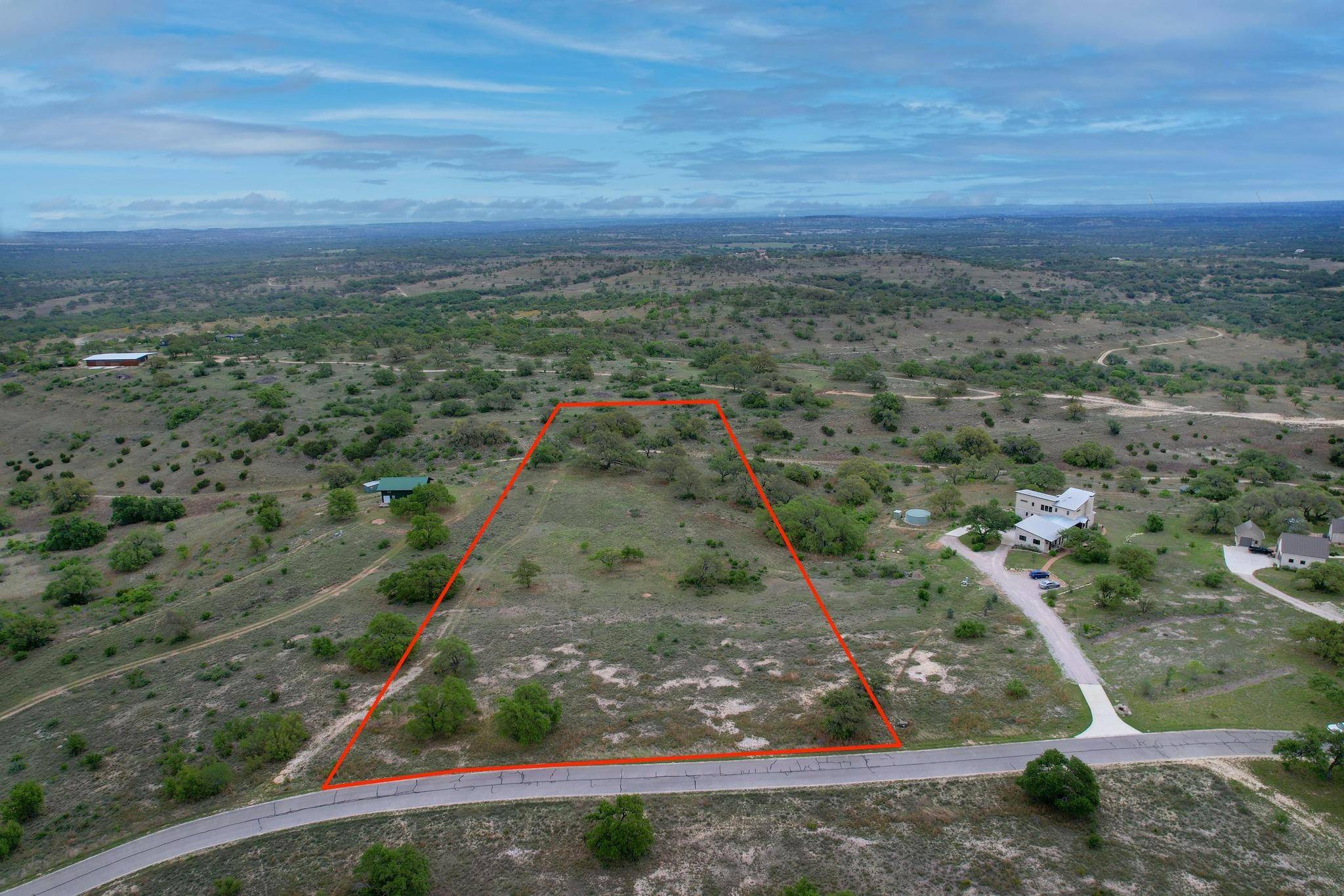 195 Cypress View DR, Johnson City, TX 78636