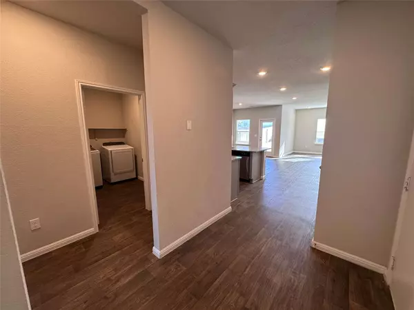 Manor, TX 78653,19621 Ann Richards Ave