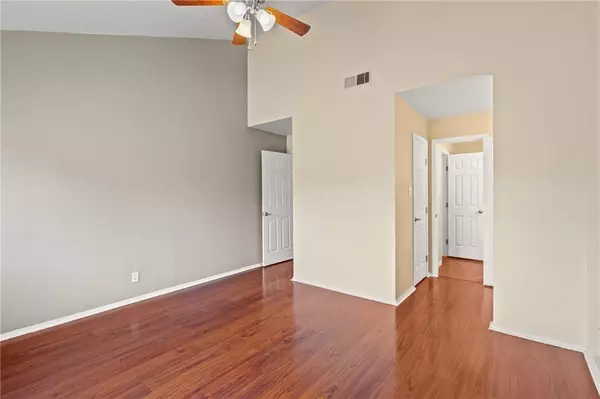 4819 Misty Slope LN Austin, TX 78744