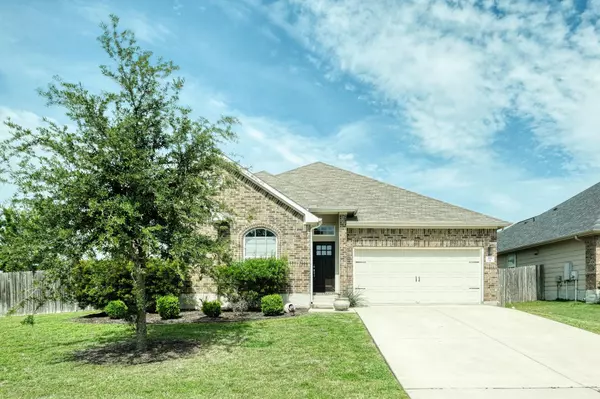 401 Hyltin ST, Hutto, TX 78634