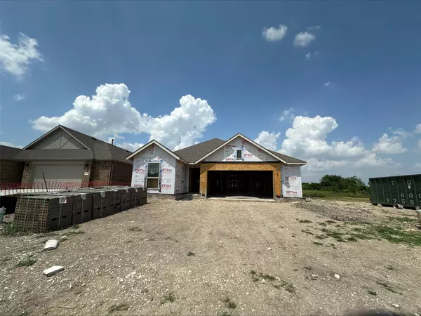 131 Palomino Park DR, Kyle, TX 78640