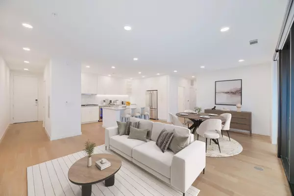 Austin, TX 78704,900 S 1st ST #218