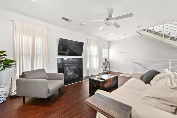 2606 Wilson ST #803, Austin, TX 78704