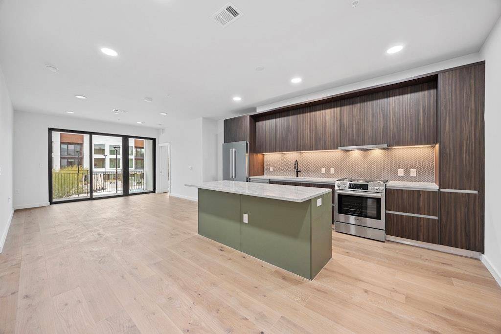 2209 S 1st ST #230, Austin, TX 78704