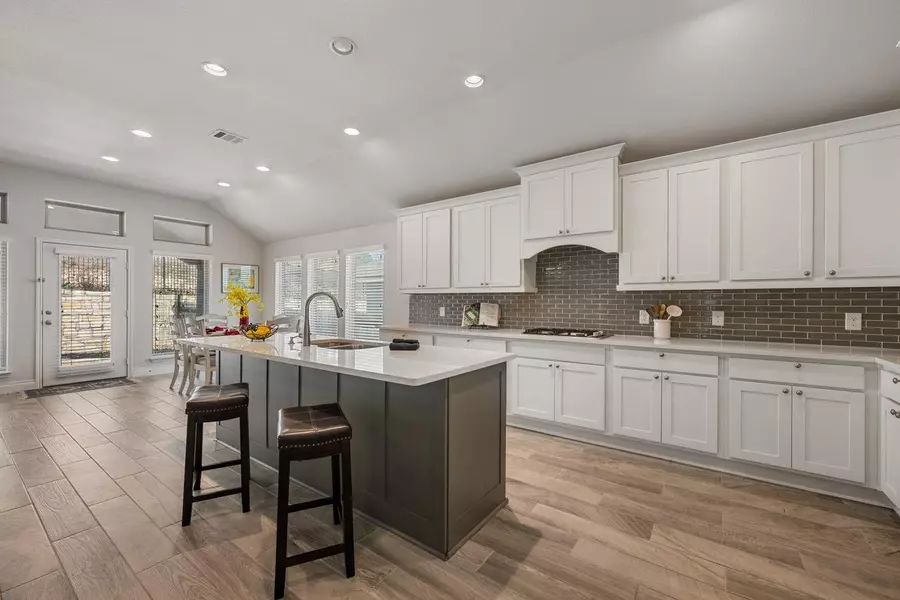 128 Saturnia DR, Georgetown, TX 78628