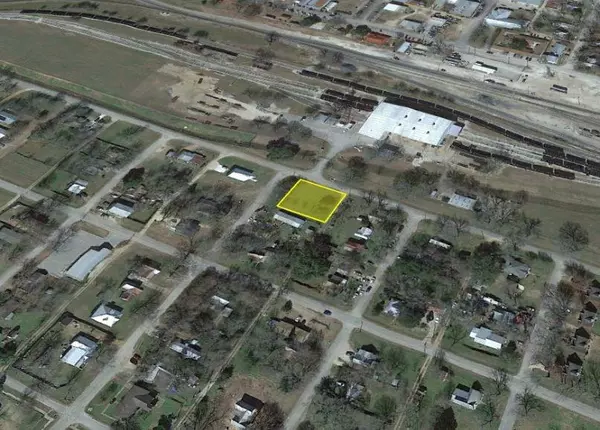 201 Washington ST, Smithville, TX 78957