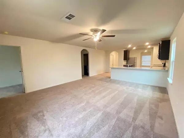 Jarrell, TX 76537,213 Allington CIR