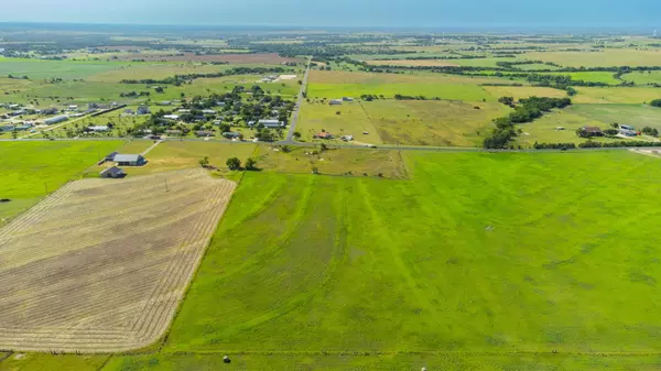 Jarrell, TX 76537,1499 County Road 311 DR