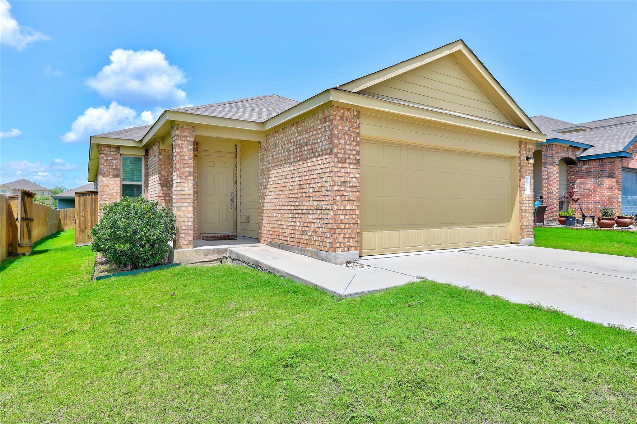 Jarrell, TX 76537,516 Circle WAY
