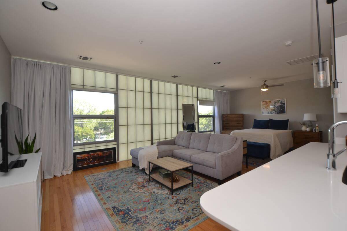 6000 S Congress Ave #132, Austin, TX 78745