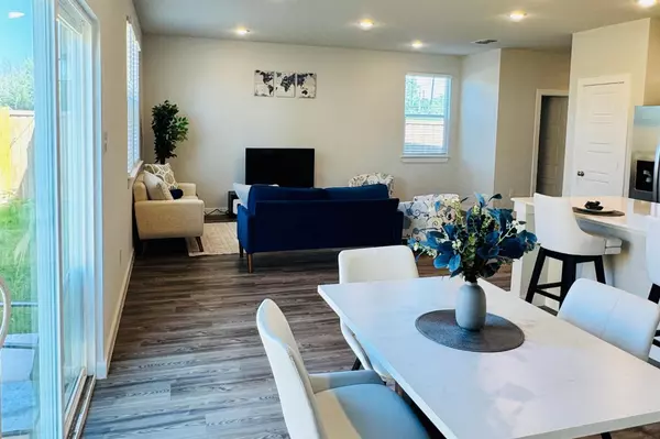 San Antonio, TX 78249,5935 W Hausman Road RD #1