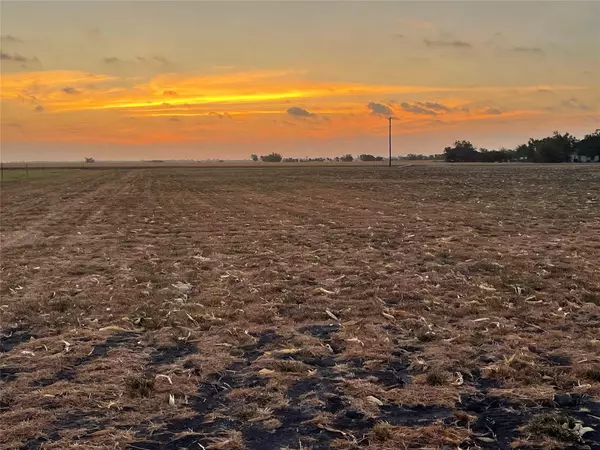 Taylor, TX 76574,2400 County Road 421 #1
