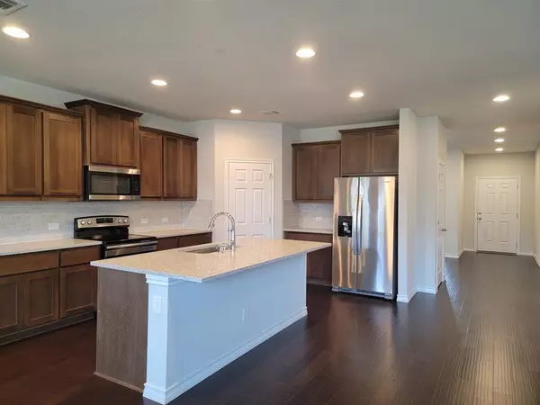 208 Magna LN, Liberty Hill, TX 78642