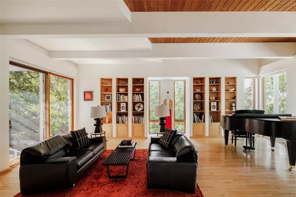 Austin, TX 78731,5003 Lucas LN