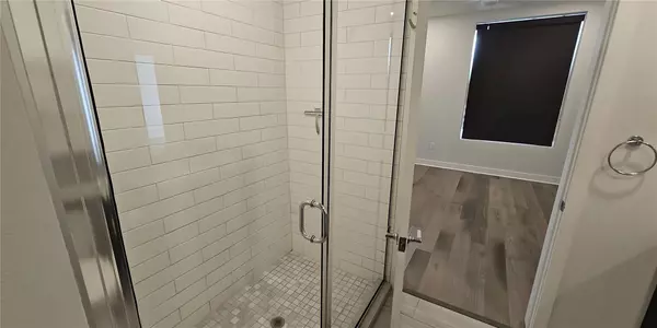 Austin, TX 78702,1800 E 4th ST #250