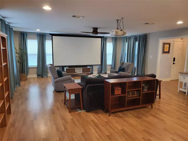 236 Makaha DR, Bastrop, TX 78602