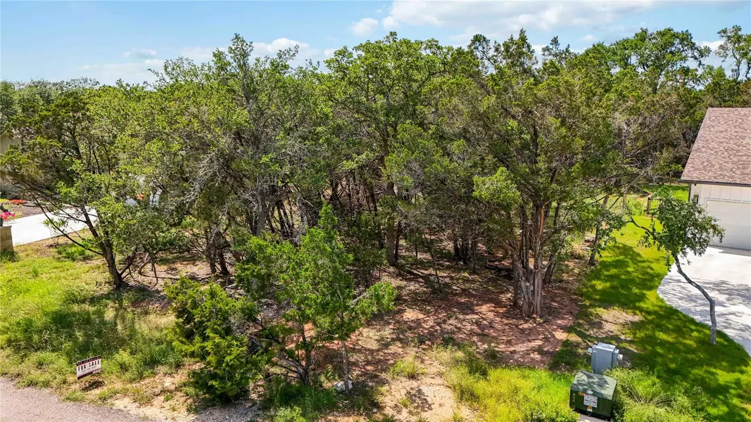 10 Buckeye LN, Wimberley, TX 78676