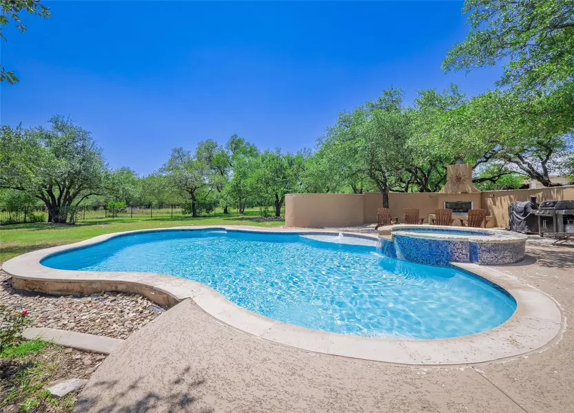 104 E Rustle CV, Georgetown, TX 78628