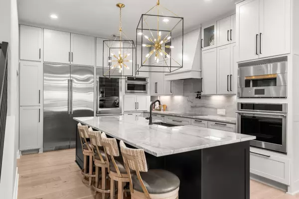 The Hills, TX 78738,8 Hightrail WAY