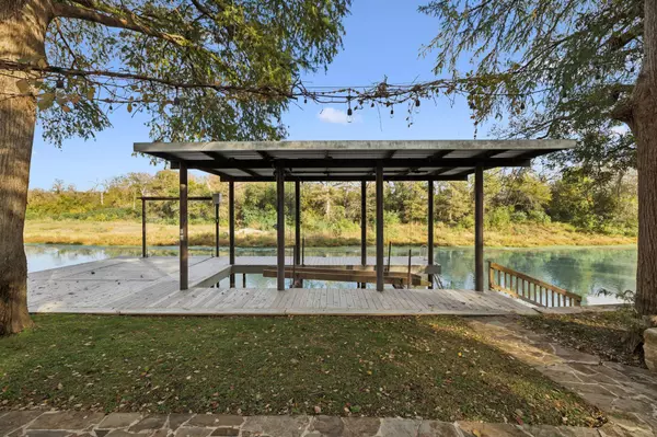 Seguin, TX 78155,110 Wampum WAY