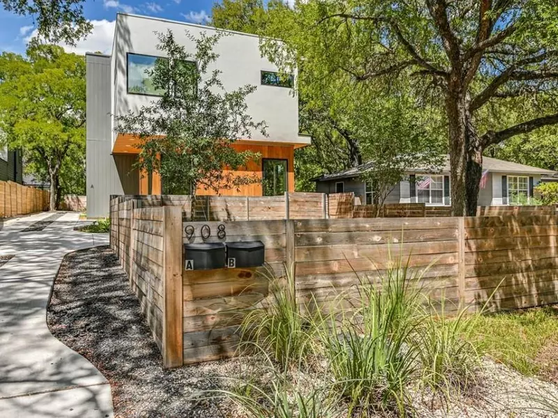 908 Nalide ST #A, Austin, TX 78745