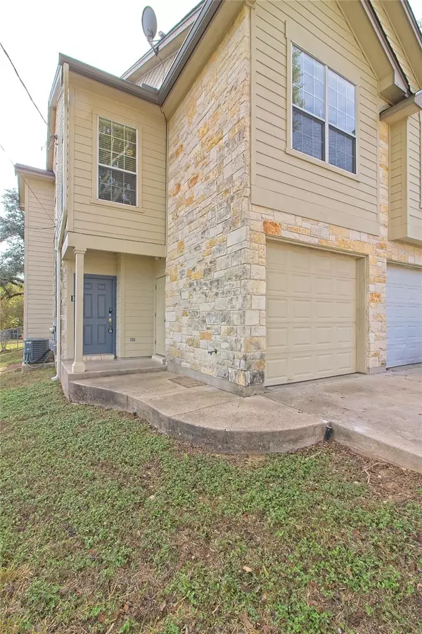 2903 Whisper Oaks RD #D, Georgetown, TX 78628