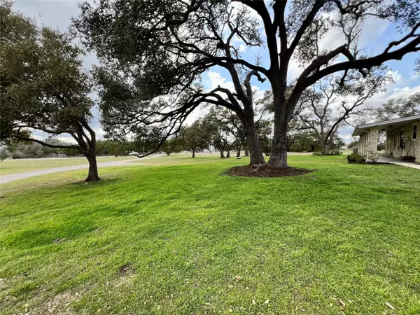 Dripping Springs, TX 78620,515 Post Oak DR