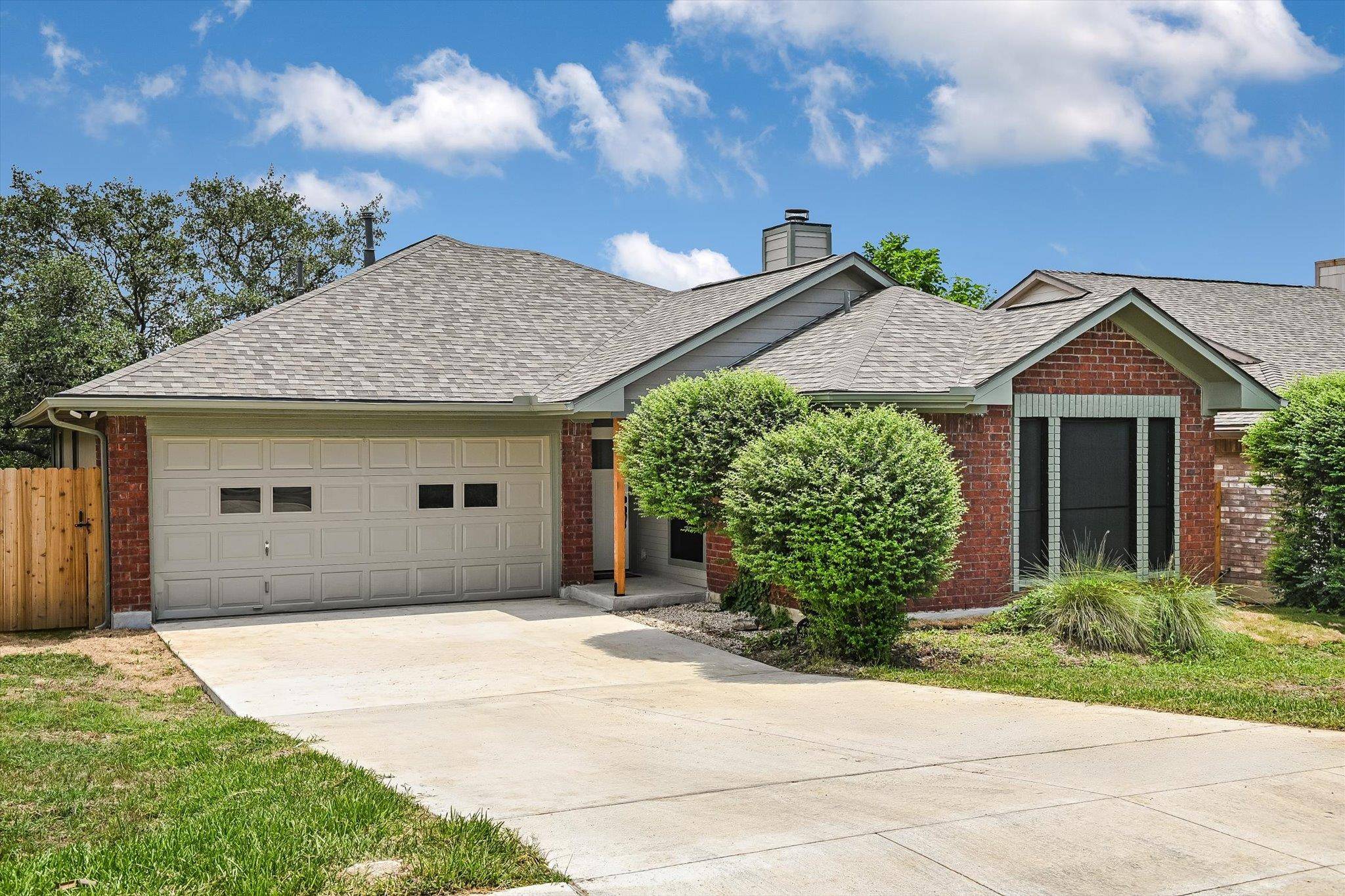 1157 Lago Vista ST, San Marcos, TX 78666
