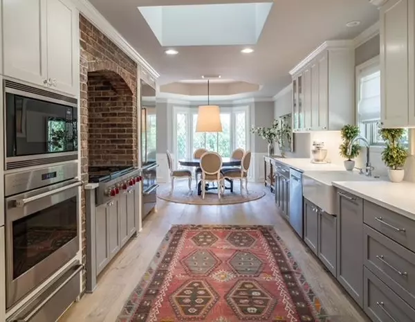 Austin, TX 78746,2939 Thousand Oaks DR