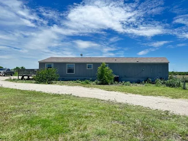 Thrall, TX 76578,321 County Road 427