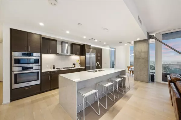 Austin, TX 78701,301 West Ave #4703