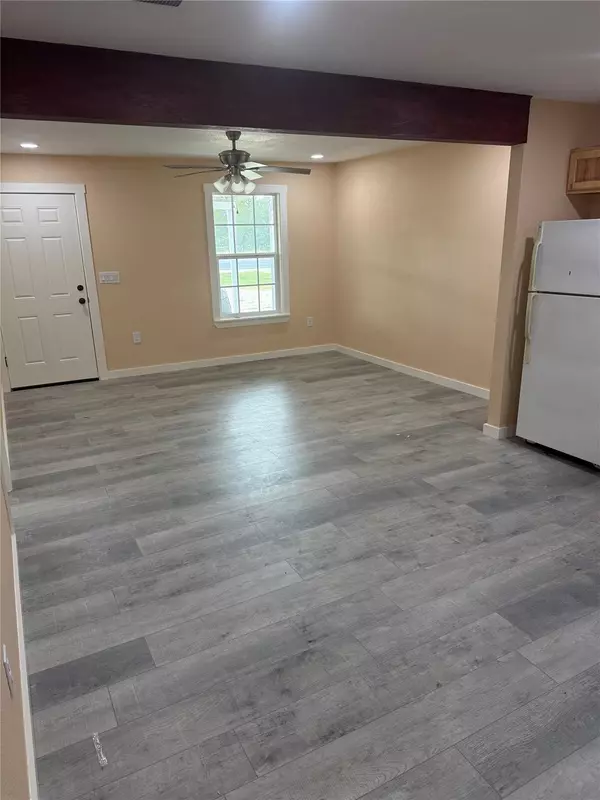 Bastrop, TX 78602,212 Highway 21 E #B