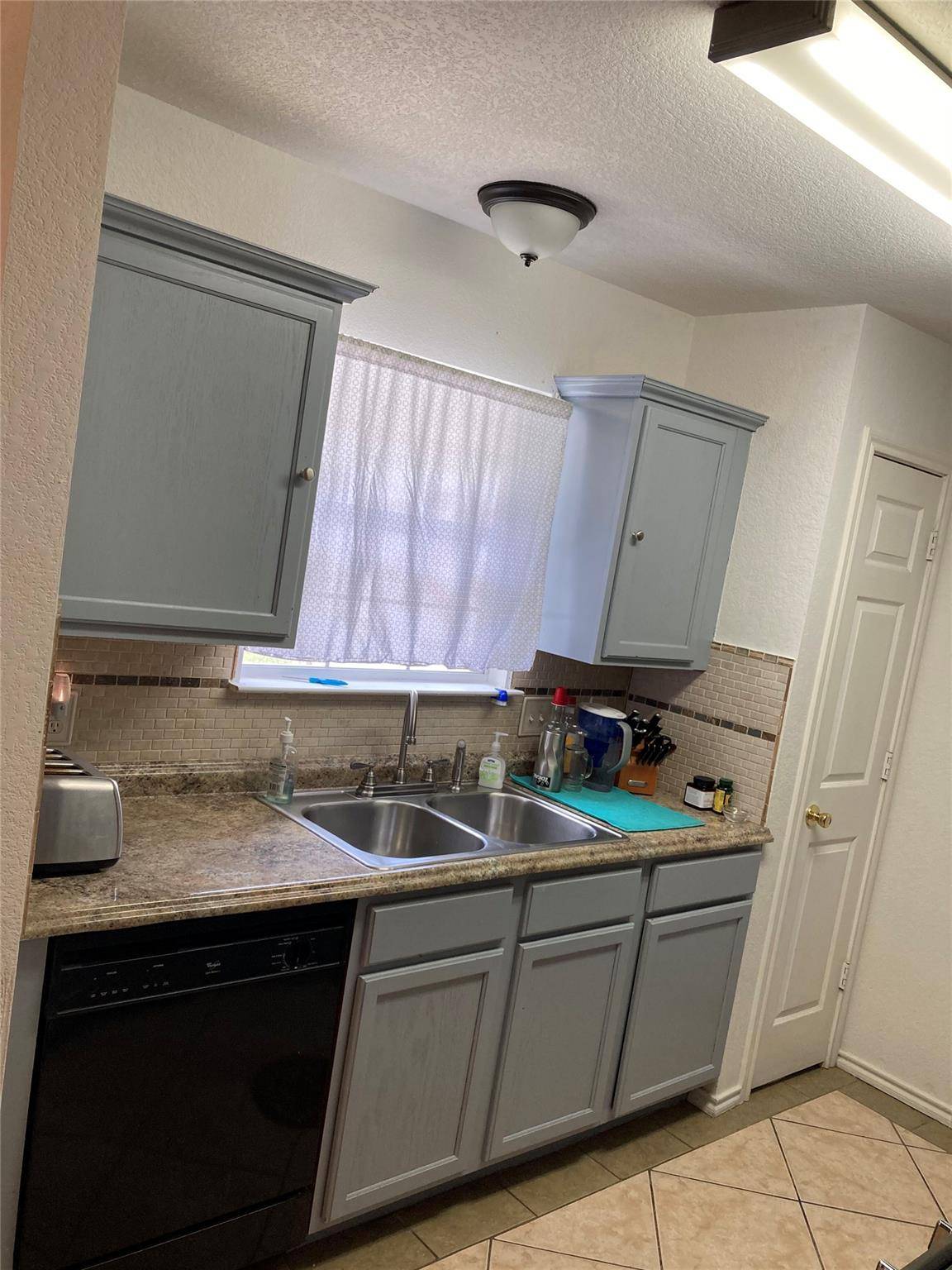 Taylor, TX 76574,1309 Mallard LN
