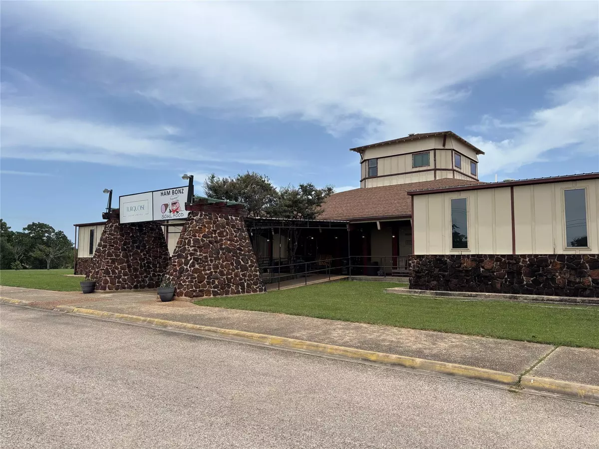 Bastrop, TX 78602,141 Tahitian DR #A