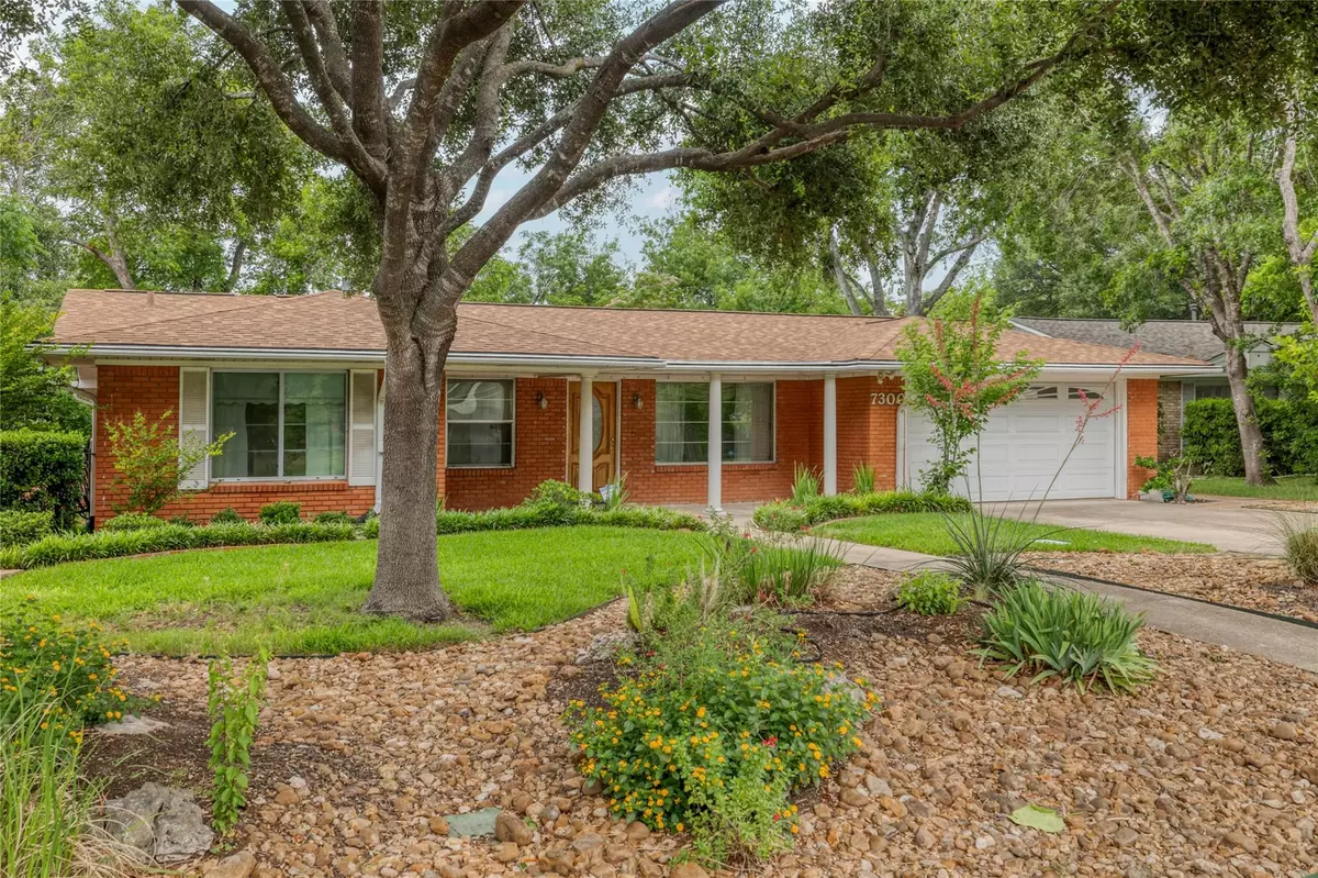 Austin, TX 78757,7300 Greenhaven DR