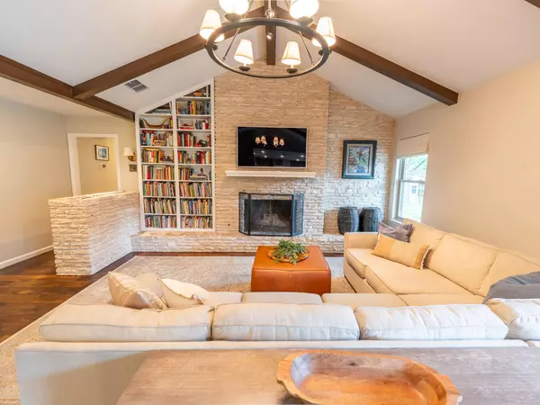 4902 Travis Country CIR, Austin, TX 78735