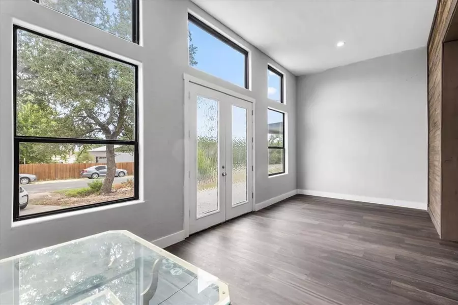 17621 Stacey LN, Lago Vista, TX 78645