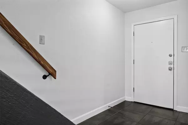 Austin, TX 78731,7122 Wood Hollow DR #82