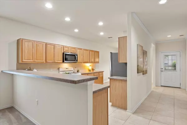 Georgetown, TX 78633,216 Farm Hill DR