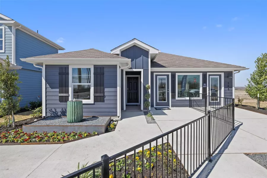 827 Arnold LOOP, Uhland, TX 78640