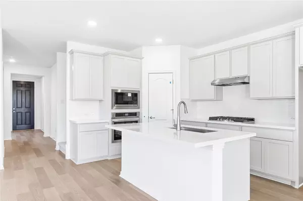 Elgin, TX 78621,13804 Tucker Hedge PASS