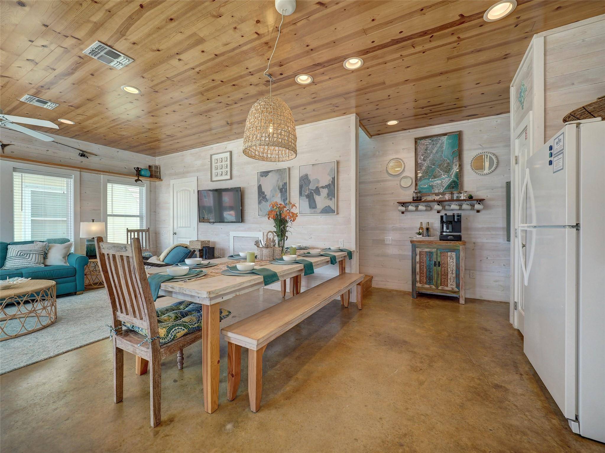 Port Aransas, TX 78373,318 S Station ST #3